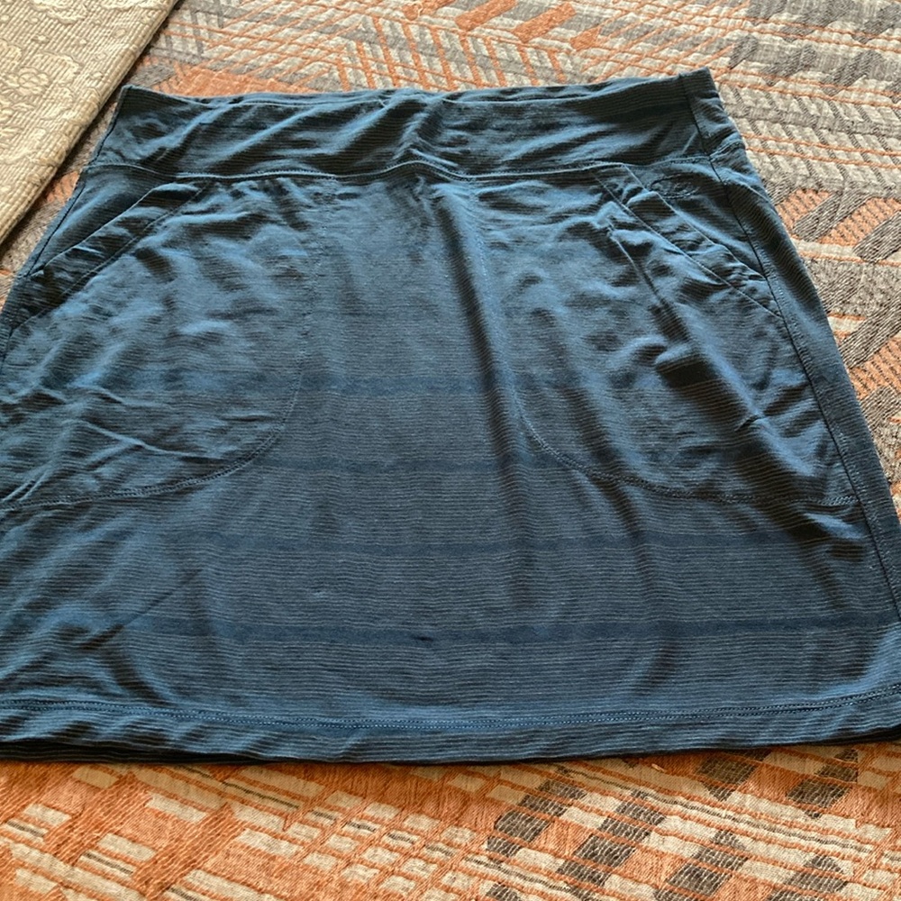 Icebreaker merino Skirt size small